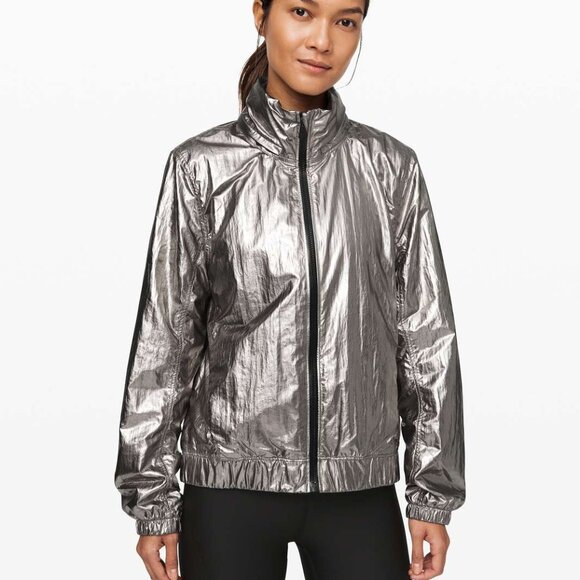 Lululemon Women's Titanium Silver Foil Get Stellar Windbreaker Jacket Size L - Picture 1 of 8